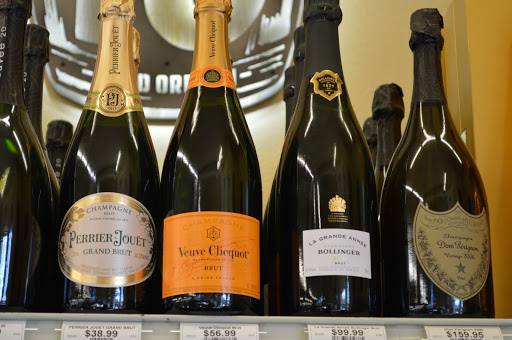 Liquor Store «Rose City Liquor Store», reviews and photos, 7253 NE Sandy Blvd, Portland, OR 97213, USA