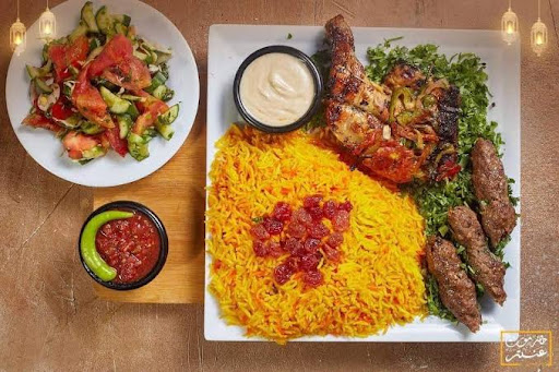 مطعم مشويات وكريب وبيتزا رافت 