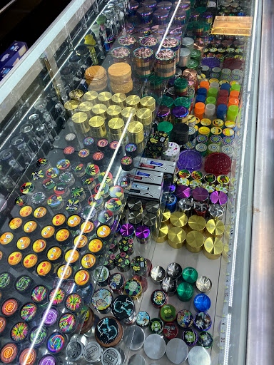 Vaporizer Store «Miami Vape Smoke Shop», reviews and photos, 471 NE 167th St, North Miami Beach, FL 33162, USA