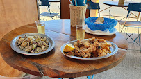 Plats et boissons du Restaurant de fruits de mer O Pica Pica à Saintes-Maries-de-la-Mer - n°1