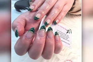 Lux Nails & Spa image