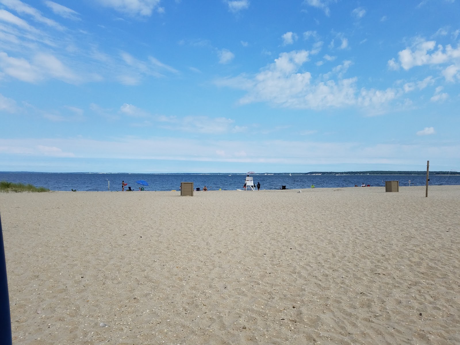 Foto de South Jamesport Beach com praia espaçosa