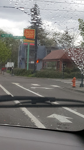 Grocery Store «Grocery Outlet Bargain Market», reviews and photos, 878 Molalla Ave, Oregon City, OR 97045, USA