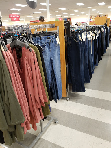 Department Store «T.J. Maxx & HomeGoods», reviews and photos, 2692 Madison Rd F, Cincinnati, OH 45208, USA