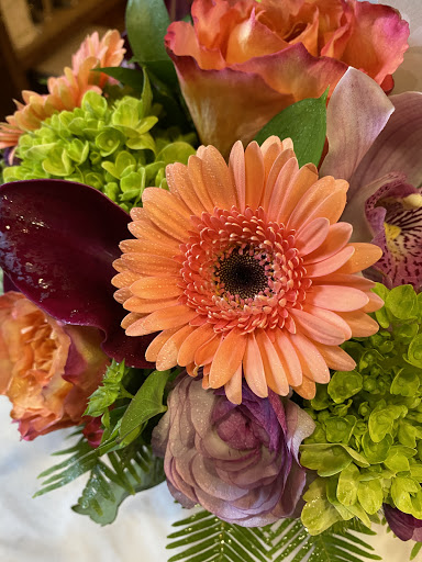 Florist «Guilford White House Florist», reviews and photos, 966 Boston Post Rd, Guilford, CT 06437, USA