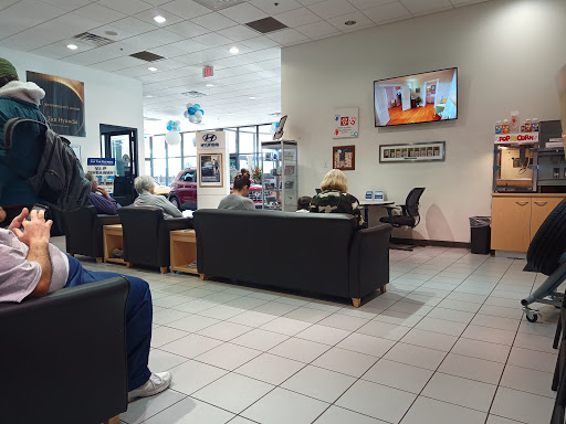 Hyundai Dealer «San Tan Hyundai», reviews and photos, 3252 S Auto Way, Gilbert, AZ 85297, USA