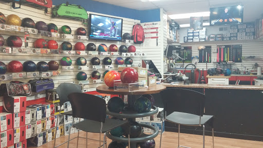 Bowling Alley «AMF Bowlero Lanes», reviews and photos, 11737 W Burleigh St, Wauwatosa, WI 53222, USA