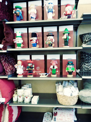 Home Goods Store «Tuesday Morning», reviews and photos, 454 Ohio Pike, Cincinnati, OH 45255, USA