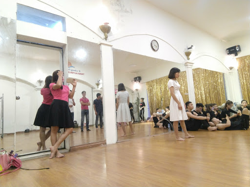 Trinh Huyen Dance Center