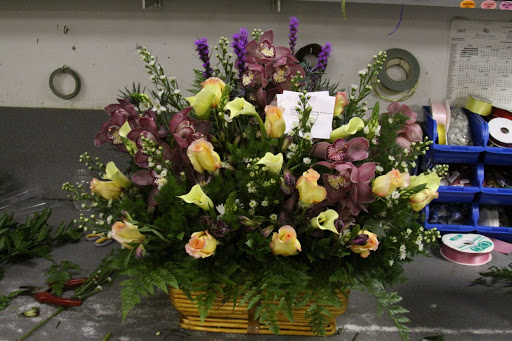 Florist «Express Flowers», reviews and photos, 100 SE 2nd St, Miami, FL 33131, USA
