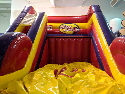 Party Equipment Rental Service «Hoppity Hop Inflatables», reviews and photos, 143 New Shackle Island Rd, Hendersonville, TN 37075, USA