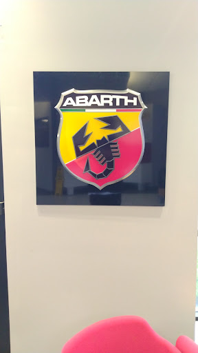 Used Car Dealer «Ron Tonkin Dealerships Used Cars», reviews and photos, 9008 SW Canyon Rd, Portland, OR 97225, USA