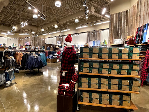 Clothing Store «L.L. Bean», reviews and photos, 75 Evergreen Way, South Windsor, CT 06074, USA