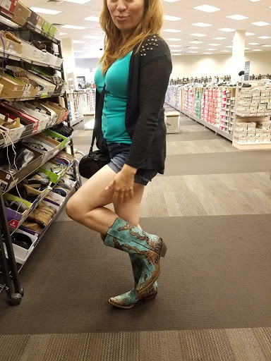 Shoe Store «DSW Designer Shoe Warehouse», reviews and photos, 16920 SW 72nd Ave, Tigard, OR 97224, USA