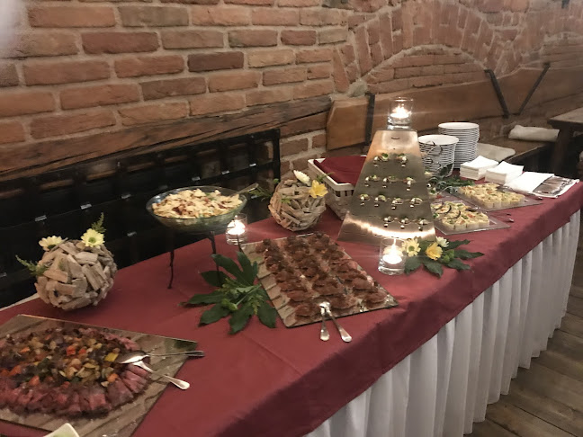 RESTAURANT ARCHWAY
