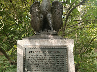 Dongan Oak Monument