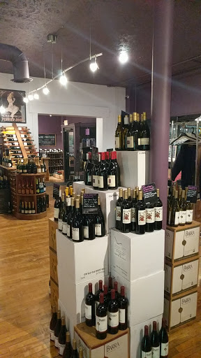 Wine Store «The Wine Merchant», reviews and photos, 3972 Edwards Rd, Cincinnati, OH 45209, USA