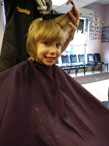 Beauty Salon «Quick Cuts Family Hair Care», reviews and photos, 7249 W Greenfield Ave, Milwaukee, WI 53214, USA