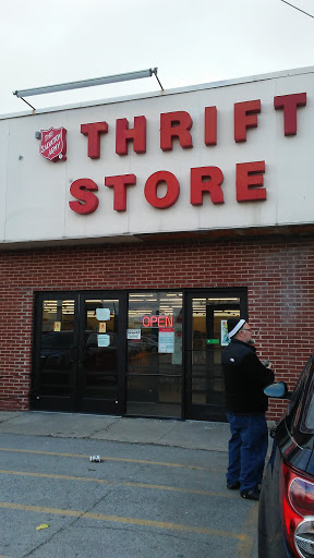 Thrift Store «The Salvation Army Family Store & Donation Center», reviews and photos, 9000 Harlem Ave, Bridgeview, IL 60455, USA
