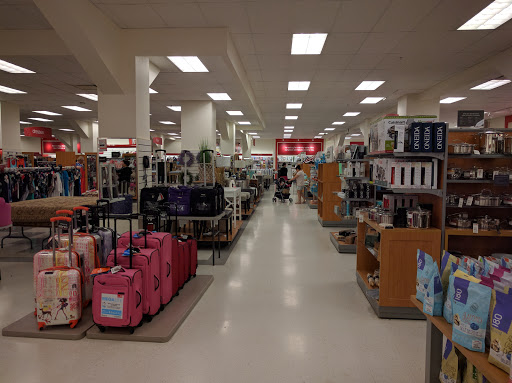 Department Store «T.J. Maxx», reviews and photos, 525 Harvard St, Brookline, MA 02446, USA