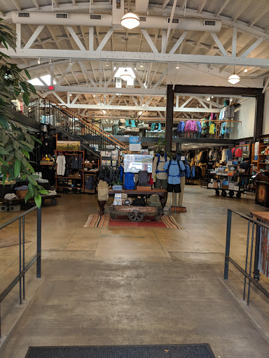 Clothing Store «Patagonia Santa Monica», reviews and photos, 1344 4th St, Santa Monica, CA 90405, USA