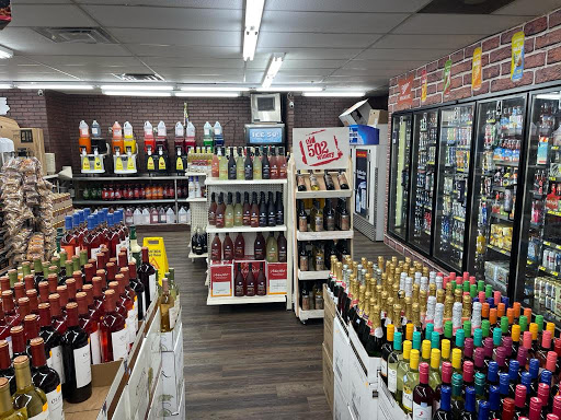 Liquor Store «Liquor Zone», reviews and photos, 3310 W Broadway, Louisville, KY 40211, USA