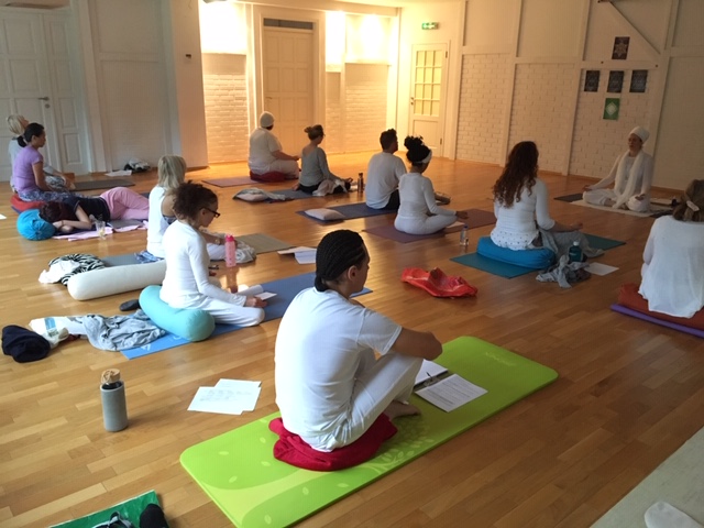 Reviews of High On Yoga Kundalini Yoga Classes in Manchester - Yoga studio