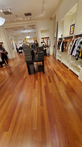 Clothing Store «Banana Republic», reviews and photos, 11905 Democracy Dr, Reston, VA 20190, USA