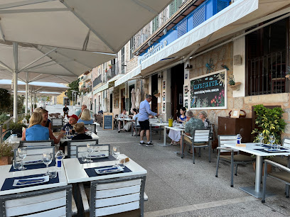 Kingfisher Restaurant - Carrer de Sant Ramon de Penyafort, 25, 07108 Port de Sóller, Illes Balears, Spain
