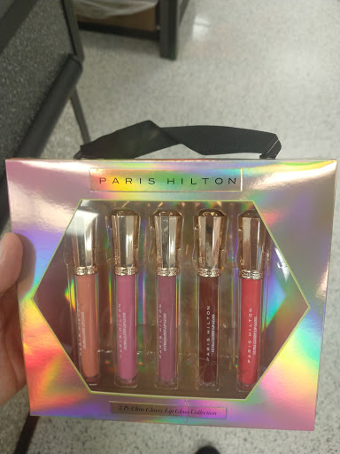 Clothing Store «Ross Dress for Less», reviews and photos, 921 E Commercial Blvd, Oakland Park, FL 33334, USA