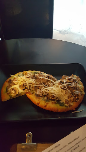 Wine Bar «District Wine», reviews and photos, 144 Linden Ave, Long Beach, CA 90802, USA