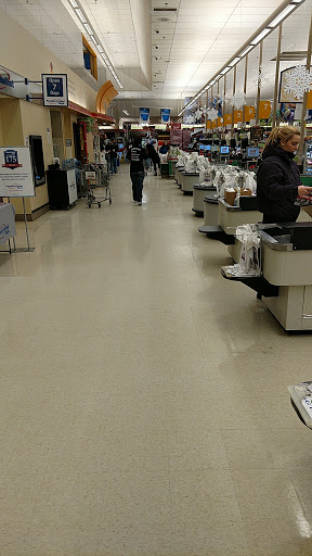 Grocery Store «Stop & Shop», reviews and photos, 727 Rubber Ave, Naugatuck, CT 06770, USA