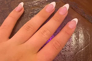 The Best Nails & Beauty image