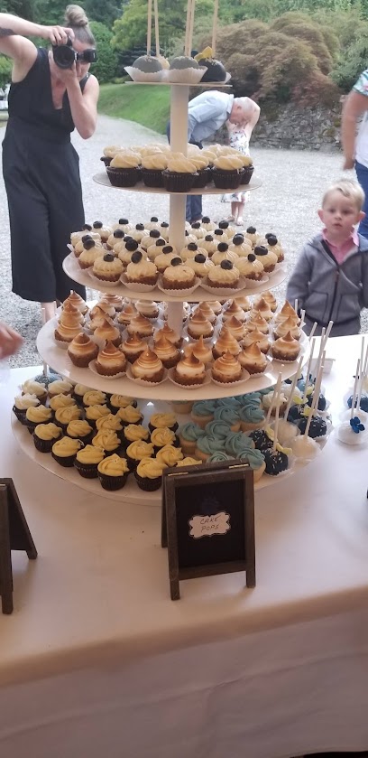 Starbird Bakehouse Cupcakes & Crepes