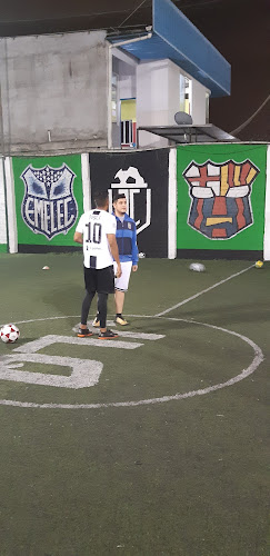Opiniones de Cancha AMIGOS CLUB en Guayaquil - Campo de fútbol