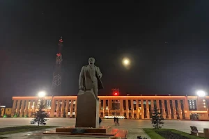 Pamyatnik V.i. Leninu image