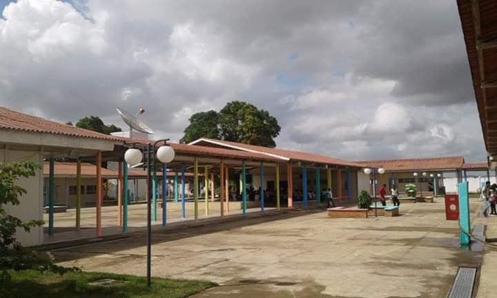 Escola M. João Carlos