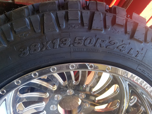 Tire Shop «Les Schwab Tire Center», reviews and photos, 37895 US-26, Sandy, OR 97055, USA