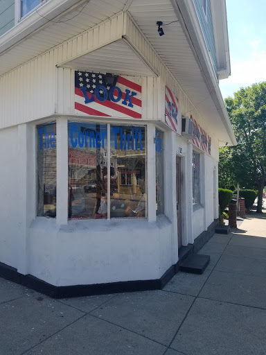 Corner Thrift Shop, 322 County St, New Bedford, MA 02740, USA, 