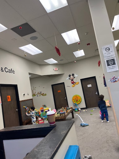 Coffee Shop «Kids Art & Cafe», reviews and photos, 710 E Schaumburg Rd, Schaumburg, IL 60194, USA