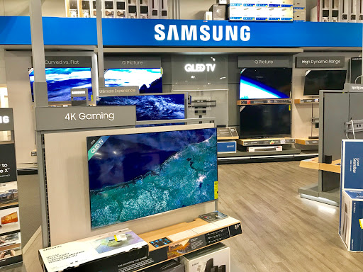 Shops to buy televisions in Boston