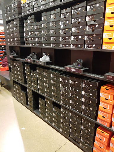 Clothing Store «Nike Factory Store», reviews and photos, 4401 N Interstate Hwy 35 #399, Round Rock, TX 78664, USA