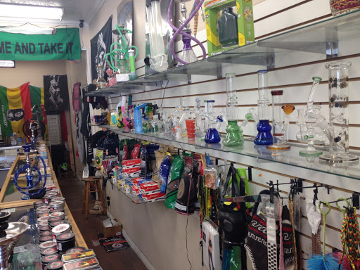 Tobacco Shop «AM SMOKE SHOP», reviews and photos, 1401 State St, Orem, UT 84057, USA