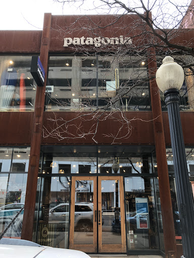 Clothing Store «Patagonia Chicago The Magnificent Mile®», reviews and photos, 48 E Walton St, Chicago, IL 60611, USA