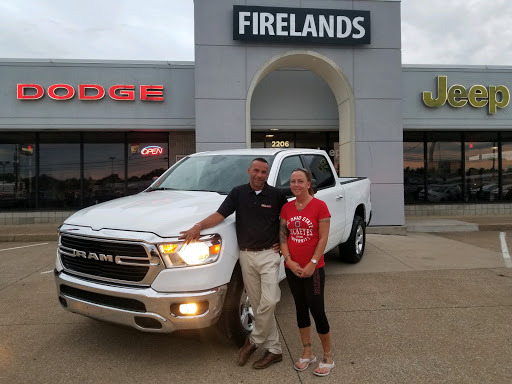 Car Dealer «Kasper Chrysler Dodge Jeep», reviews and photos, 2206 Cleveland Rd W, Sandusky, OH 44870, USA