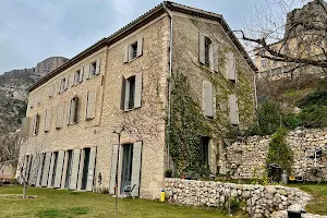 Maison d’hôtes La Fabrique: location avec Borne électrique Tesla idéale randonneur proche du Lac en Alpes de Haute Provence image