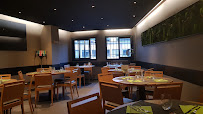 Atmosphère du Restaurant Le Taravo - Brasserie - bar - terrasse à Meylan - n°13