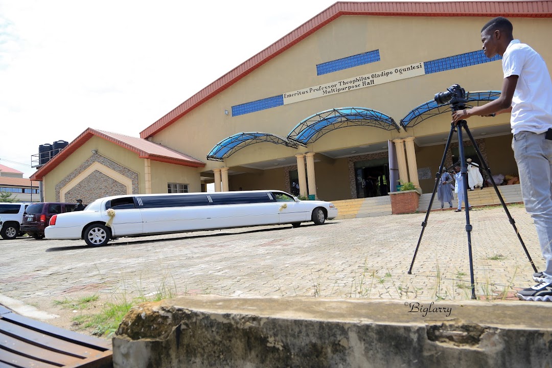 T. O. Ogunlesi Hall