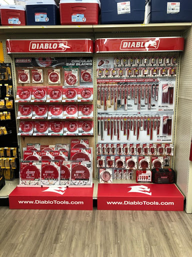 Hardware Store «Hometown Hardware Waynesville», reviews and photos, 219 Waynesville Plaza, Waynesville, NC 28786, USA