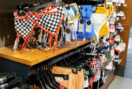 Clothing Store «Zumiez», reviews and photos, 1000 North Point Cir #2036, Alpharetta, GA 30022, USA